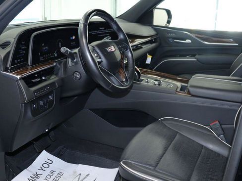 Certified 2024 Cadillac Escalade Premium Luxury w/ Performance Package AWD/4WD image 25