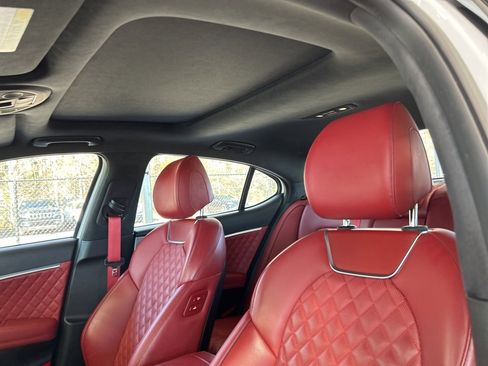 Used 2023 Genesis G70 3.3T w/ Sport Prestige Package image 8