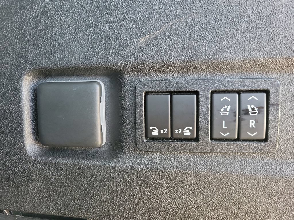 Used 2022 GMC Yukon XL Denali w/ Max Trailering Package AWD/4WD image 7
