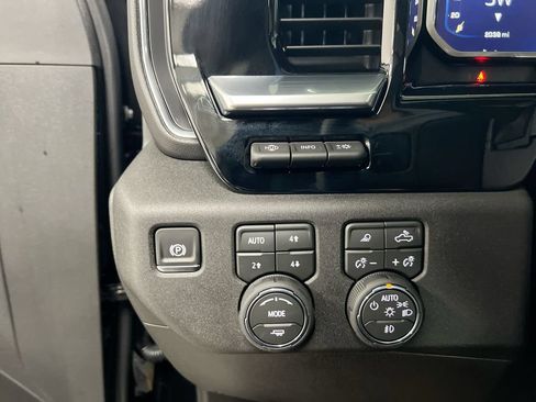 Used 2026 Chevrolet Silverado 2500 High Country w/ High Country Premium Package AWD/4WD image 19