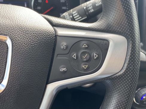 Used 2024 GMC Terrain SLE w/ Driver Convenience Package FWD image 20