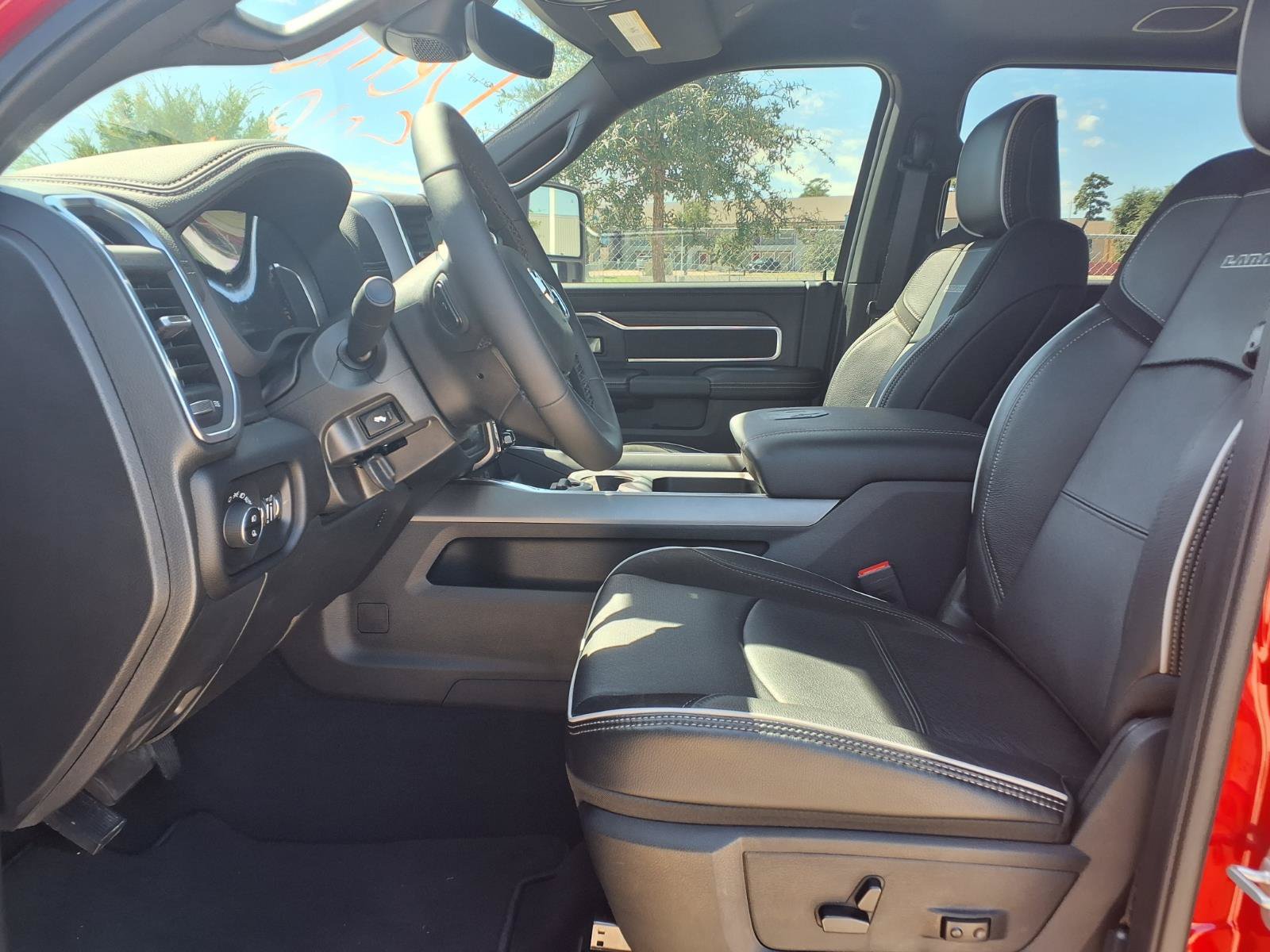New 2026 RAM 2500 Laramie AWD/4WD image 15