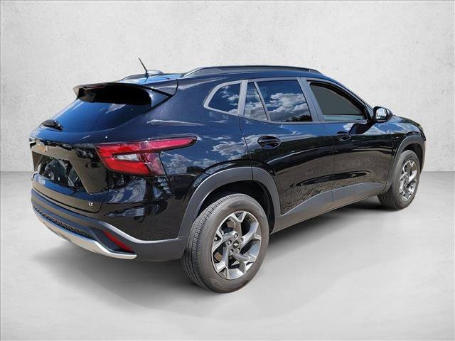 Used 2025 Chevrolet Trax LT FWD image 5