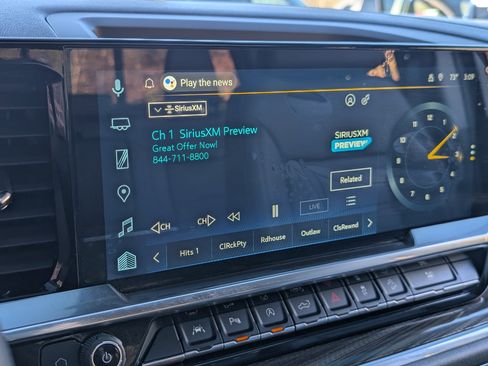 Used 2024 Chevrolet Silverado 1500 LT Trail Boss w/ LT Trail Boss Premium Package image 30