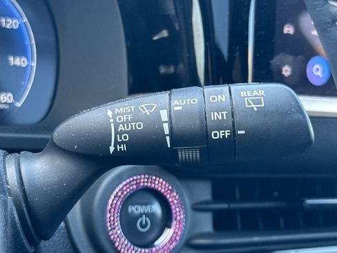 Used 2025 Toyota Crown Signia w/ Advanced Technology Package image 37