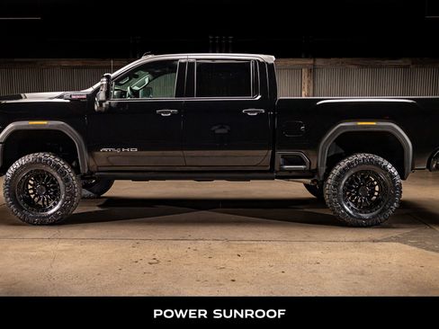 Used 2025 GMC Sierra 2500 AT4 image 6