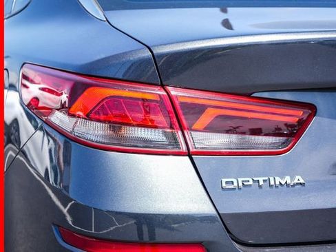 Certified 2020 Kia Optima SE FWD image 9