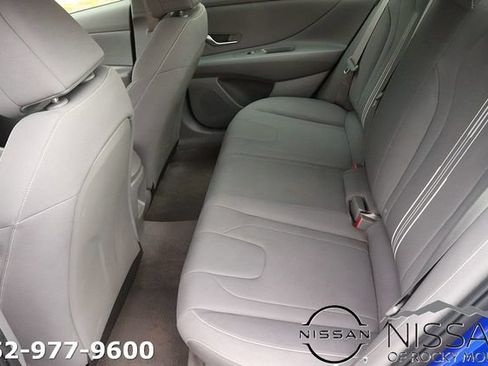 Used 2024 Hyundai Elantra SEL FWD image 13