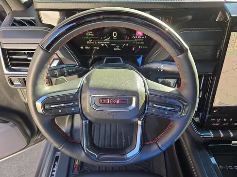 Used 2025 GMC Yukon AT4 Ultimate w/ LPO, Floor Liner Package image 21