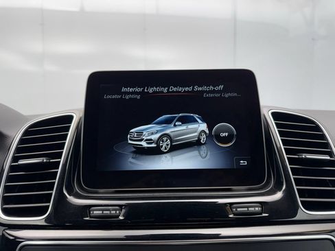 Used 2019 Mercedes-Benz GLE 400 4MATIC w/ Premium 1 Package image 51