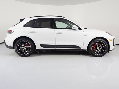 New 2026 Porsche Macan S image 8
