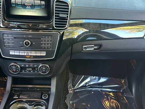 Used 2016 Mercedes-Benz GLE 400 4MATIC image 33