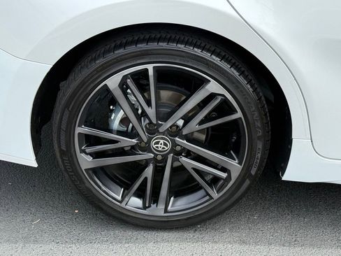 Used 2025 Toyota Camry XSE FWD image 14
