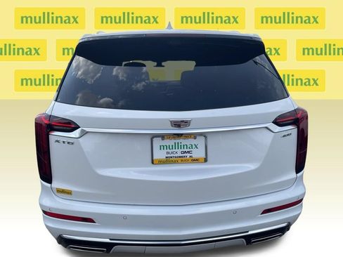 Used 2024 Cadillac XT6 Premium Luxury w/ Technology Package FWD image 9