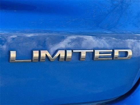 Certified 2022 Jeep Compass Limited w/ Sun and Sound Group image 10