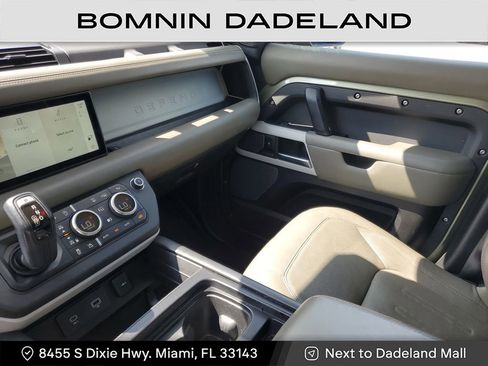 Used 2020 Land Rover Defender 110 SE image 20