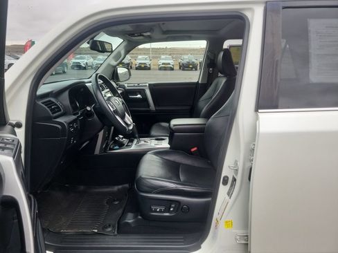 Used 2016 Toyota 4Runner SR5 image 10