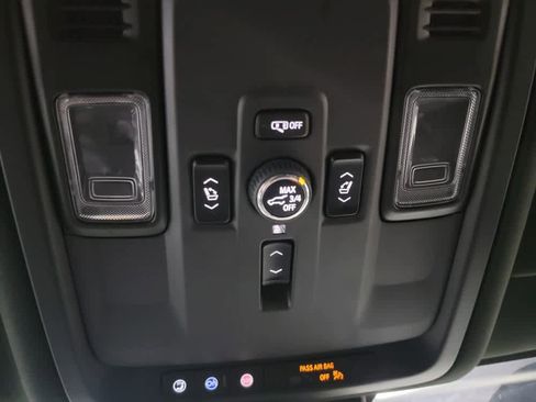 Certified 2025 GMC Yukon Denali image 23