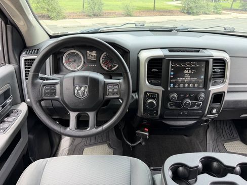 Used 2016 RAM 1500 Classic SLT AWD/4WD image 16