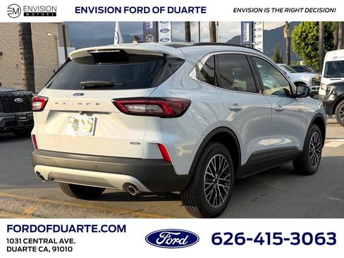 New 2025 Ford Escape SE image 8