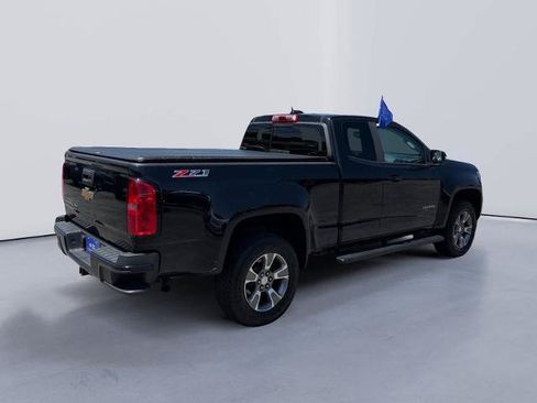 Used 2017 Chevrolet Colorado Z71 AWD/4WD image 5