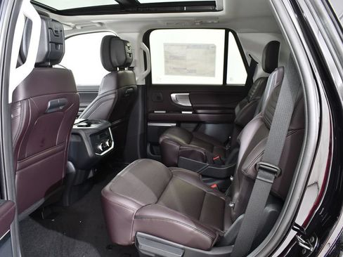 New 2027 Ford Expedition Platinum w/ Platinum Ultimate Package AWD/4WD image 16