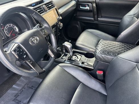 Used 2022 Toyota 4Runner TRD Off-Road Premium image 4