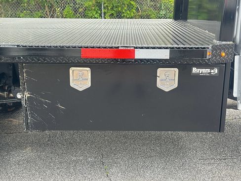 New 2026 Ford F450 XL w/ XL Chrome Package RWD image 17