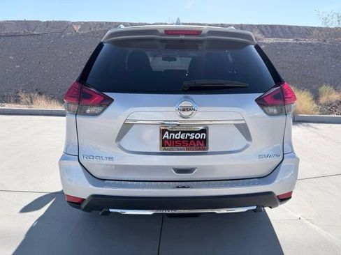 Used 2017 Nissan Rogue SV AWD/4WD image 7