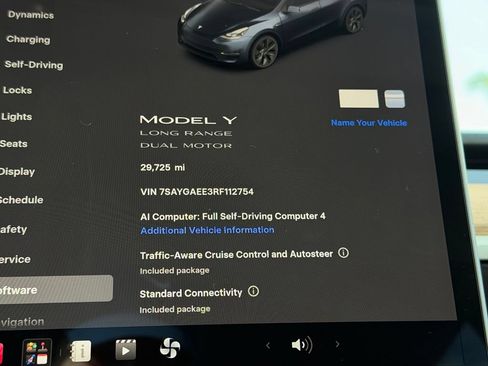 Used 2024 Tesla Model Y Long Range AWD/4WD image 30