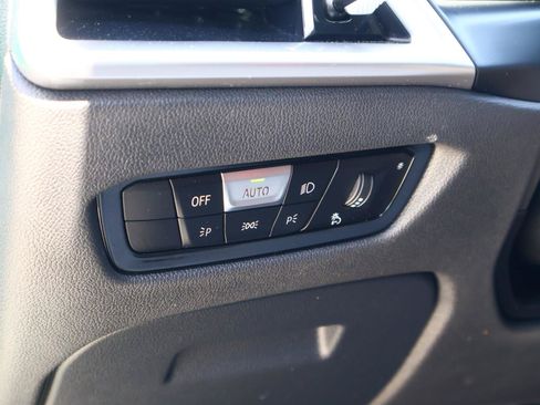 Used 2025 BMW M3 Competition w/ M Carbon Exterior Package AWD/4WD image 27