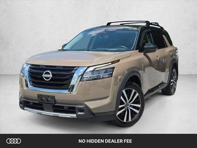 Used 2024 Nissan Pathfinder Platinum w/ Cargo Package