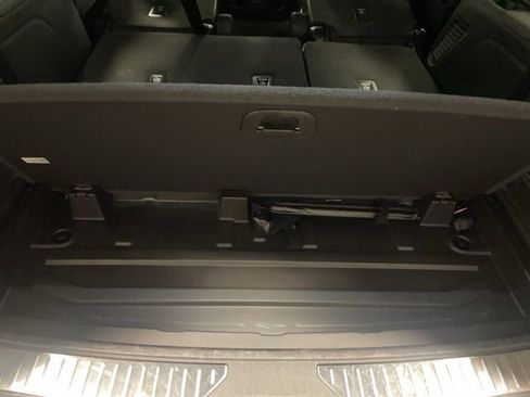 Used 2025 GMC Yukon Denali image 51