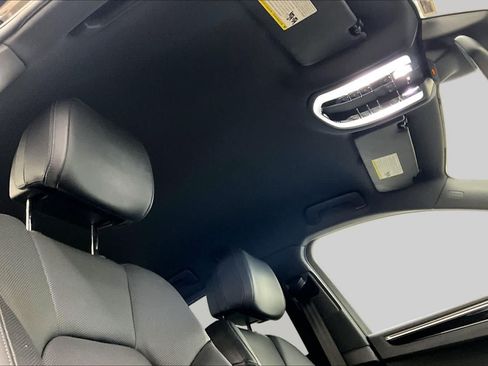 Used 2020 Porsche Macan AWD/4WD image 14