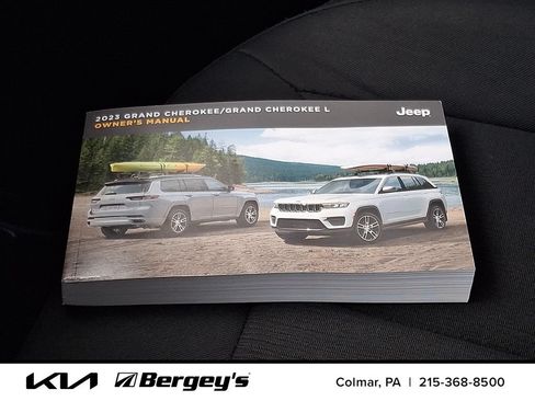 Used 2023 Jeep Grand Cherokee L Laredo AWD/4WD image 30