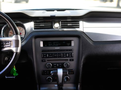 Used 2010 Ford Mustang GT image 39