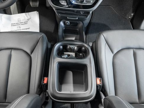 New 2026 Chrysler Pacifica Select image 27