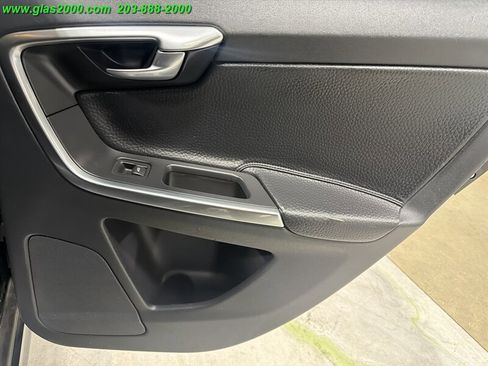 Used 2014 Volvo XC60 T6 image 26