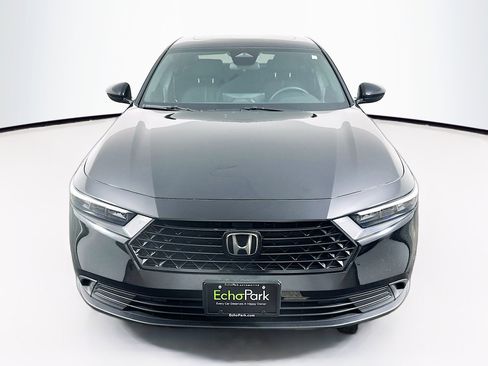 Used 2025 Honda Accord Sport image 2