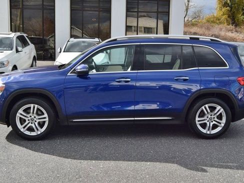 Used 2021 Mercedes-Benz GLB 250 4MATIC w/ Premium Package image 3