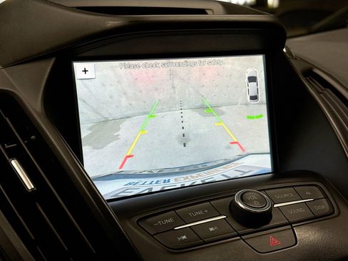 Used 2018 Ford Escape SEL image 16