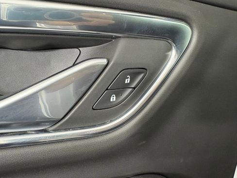 Used 2022 Chevrolet Tahoe Z71 image 42