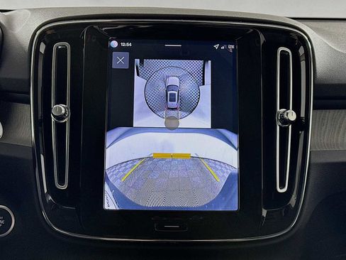 New 2026 Volvo XC40 B5 Plus w/ Protection Package Premier image 15