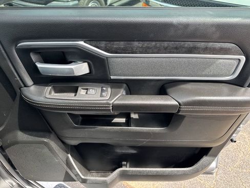 Used 2022 RAM 2500 Big Horn AWD/4WD image 32