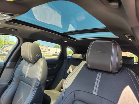 New 2026 Jaguar F-PACE R-Dynamic S AWD/4WD image 10