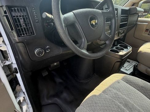 Used 2017 Chevrolet Express 2500 RWD image 26