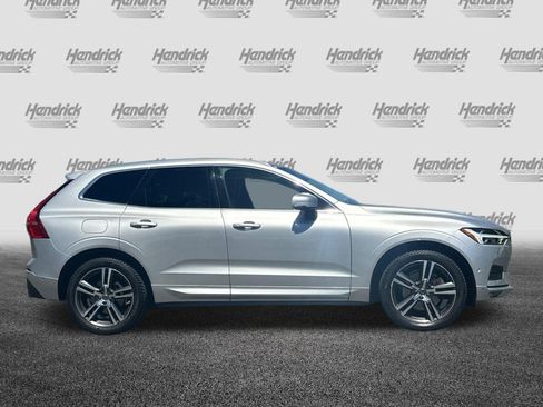Used 2018 Volvo XC60 T6 Momentum w/ Convenience Package AWD/4WD image 3