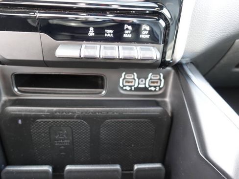 Used 2022 RAM 1500 Laramie AWD/4WD image 55