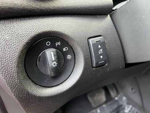 Used 2014 Ford Fiesta SE FWD image 24