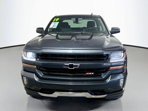 Used 2019 Chevrolet Silverado 1500 LT w/ All Star Edition AWD/4WD image 10